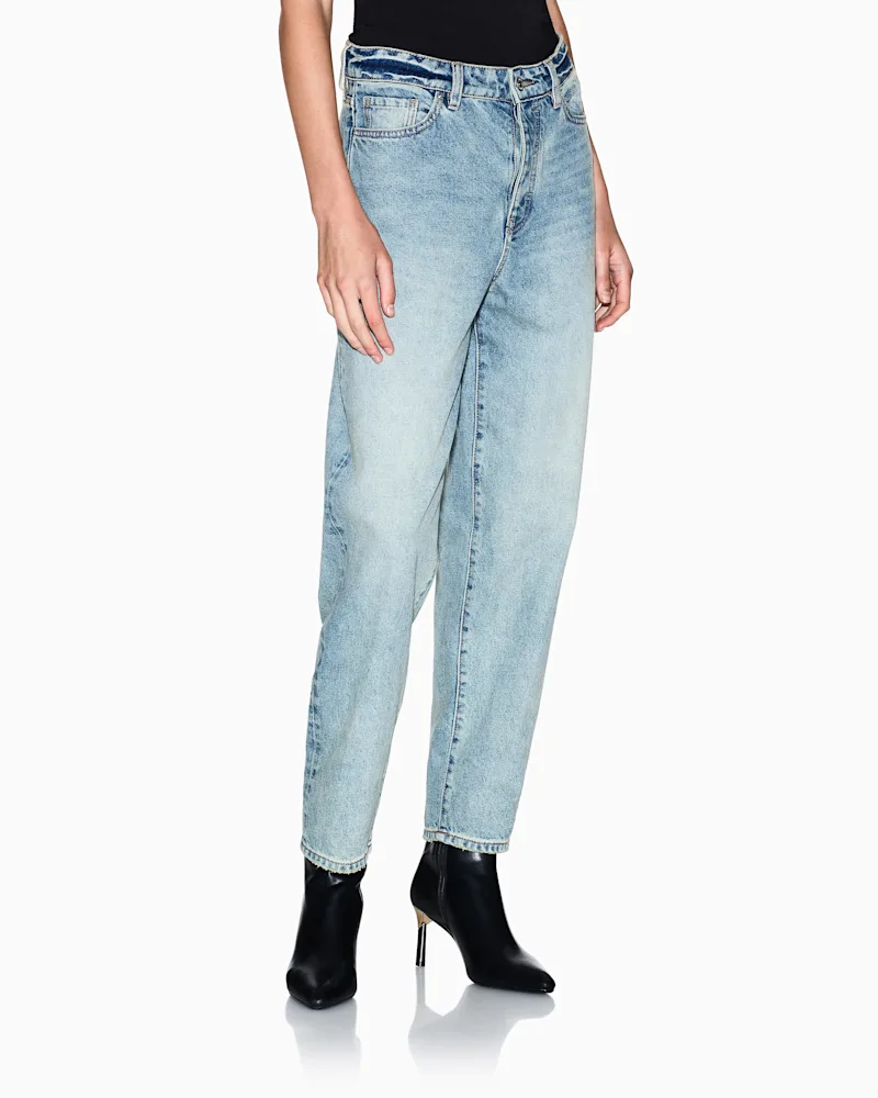 Джинси Armani Exchange Icon carrot fit — фото 4